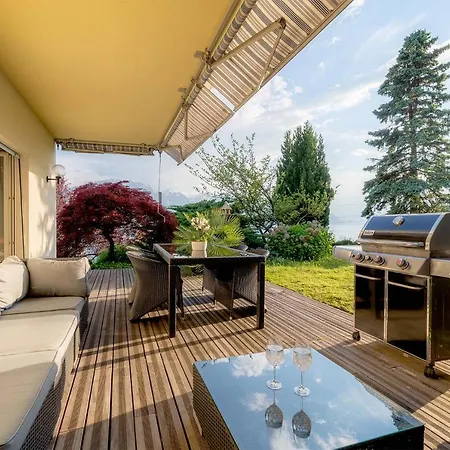 Vendégház 1 Stylish Bedroom For 2 With An Amazing Lake View! Montreux